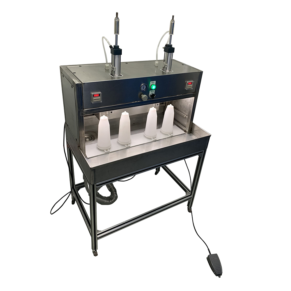 Leakage testing machine